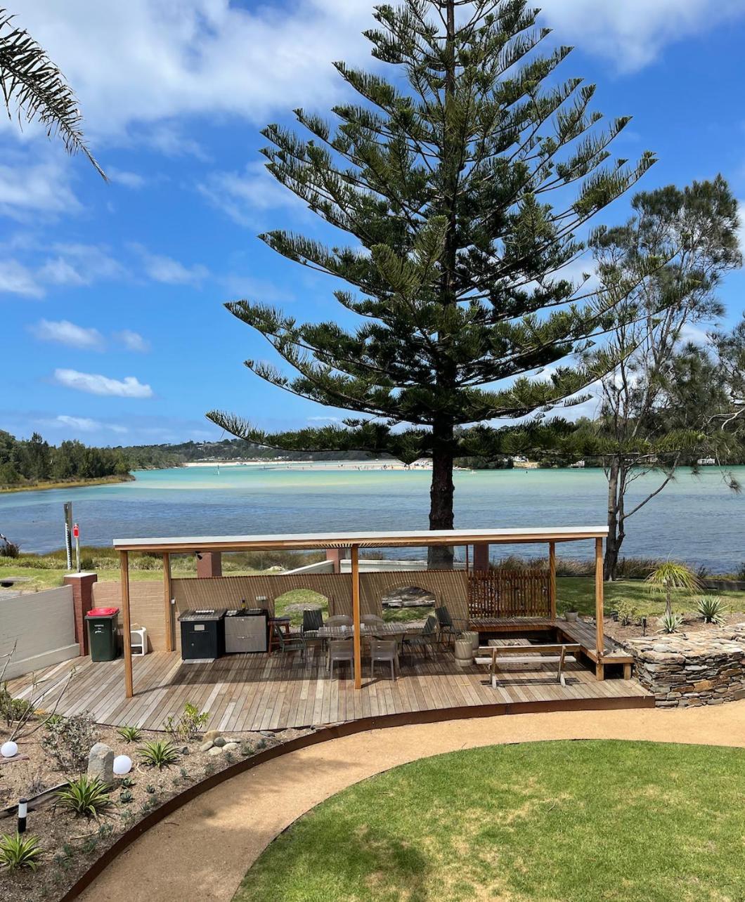 Archy'S On The Lake Burrill Lake Exterior foto